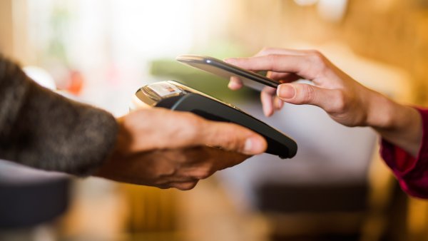 Smart pay by approaching the phone to the credit card terminal
